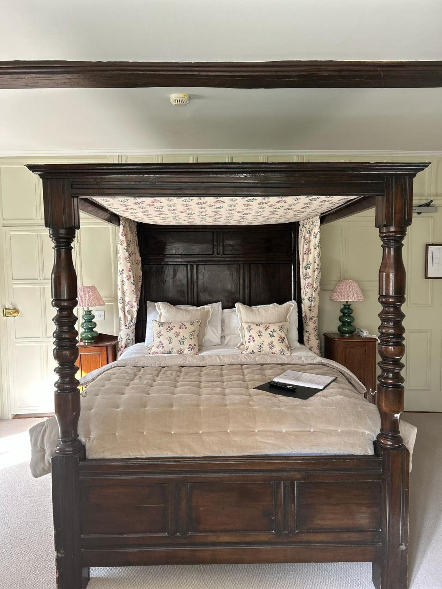 Ravenwood Hall Hotel Bury St. Edmunds Экстерьер фото